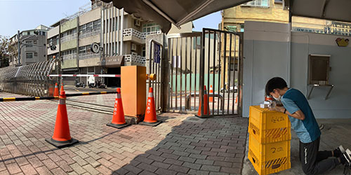 Students in Taiwan measure air quality.