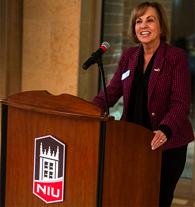 Laurie Elish-Piper